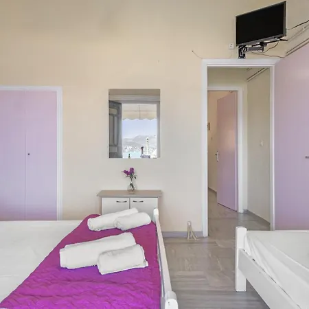 شقة Tasoula With Sea View 2 *